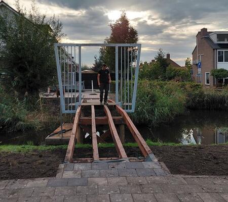 Aanleg nieuwe brug in volle gang